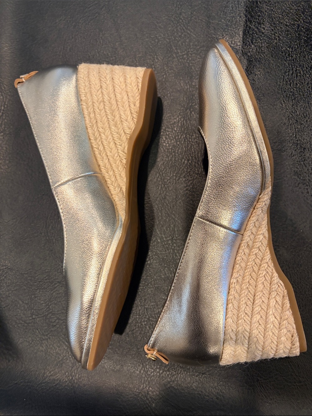 AEROSOLES Metallic Gold Wedge Espadrille Slip-On 7M - Picture 3 of 5